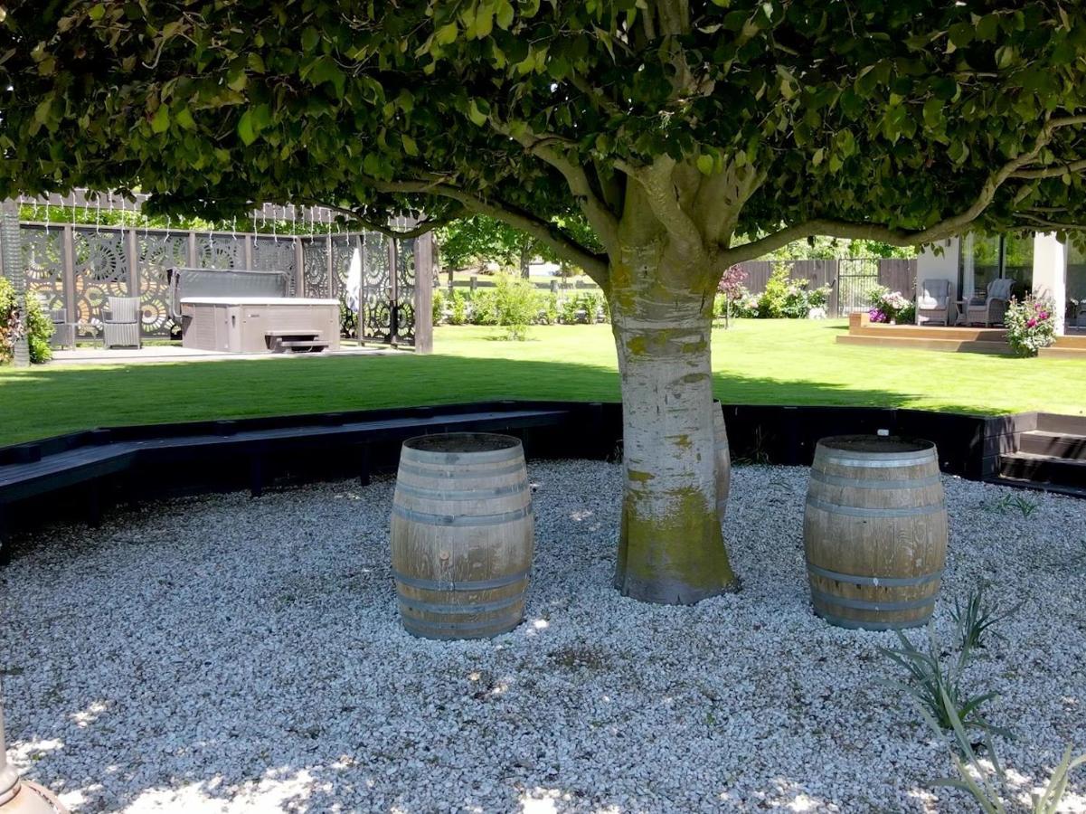 Copper Beech Wanaka - Luxury Accommodation Exterior photo