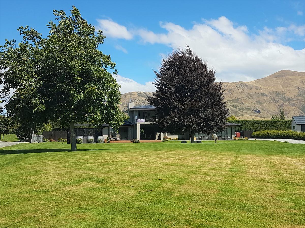 Copper Beech Wanaka - Luxury Accommodation Exterior photo